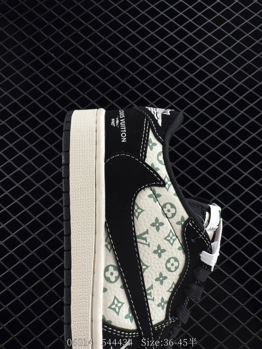 Nike Air Jordan 1 x Travis Scott AJ1